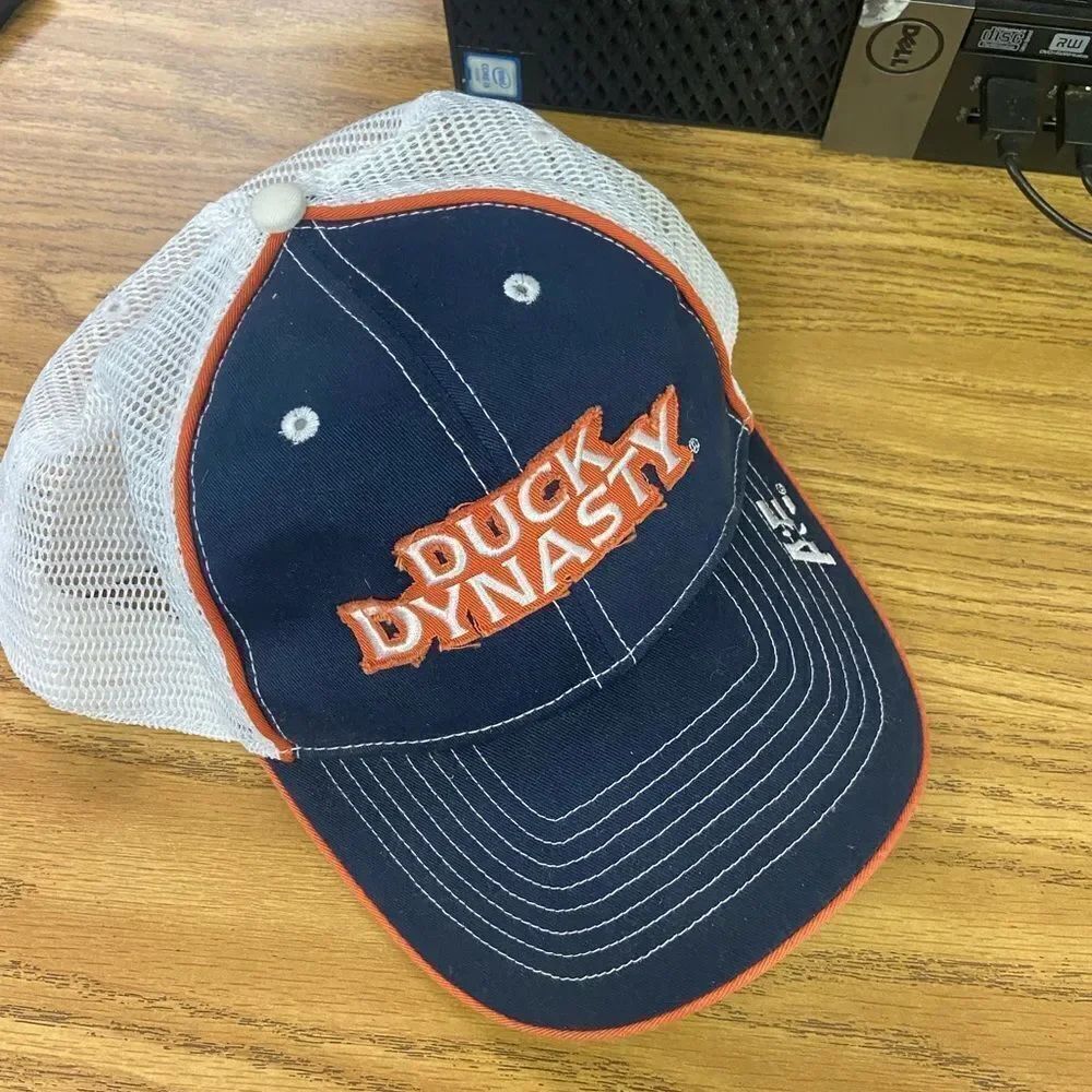 Duck Dynasty A&E  trucker style hat excellent condition see pics